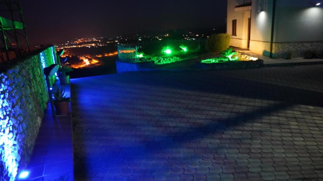 Enna Villa Del Sole E Delle Stelle Bagian luar foto